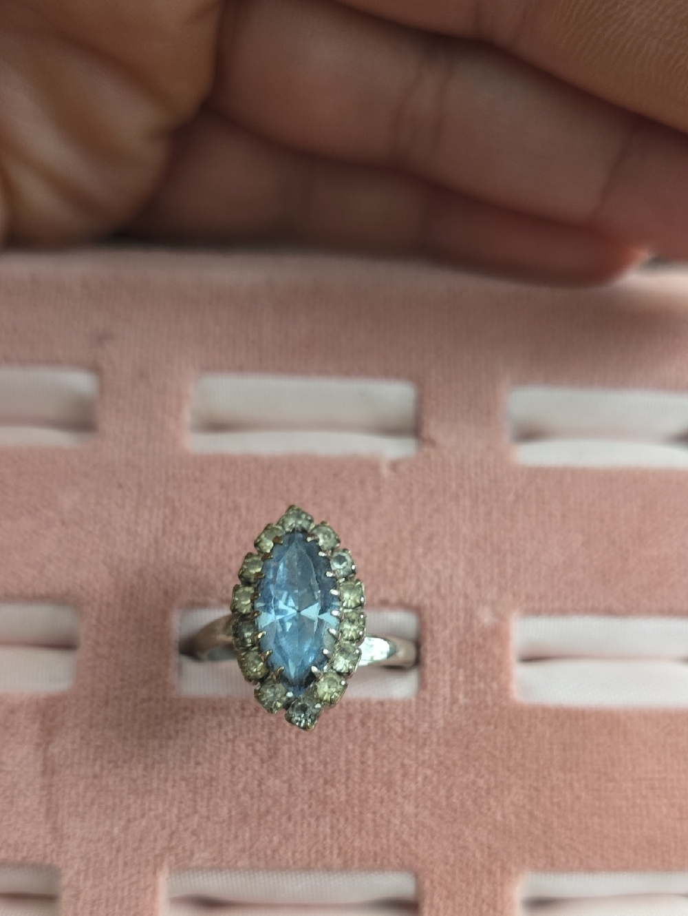 Vintage Rhinestone Ring - Picture 2 of 6